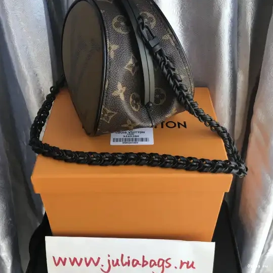 VUITTON BOURSICOT BC LOUIS 0521
